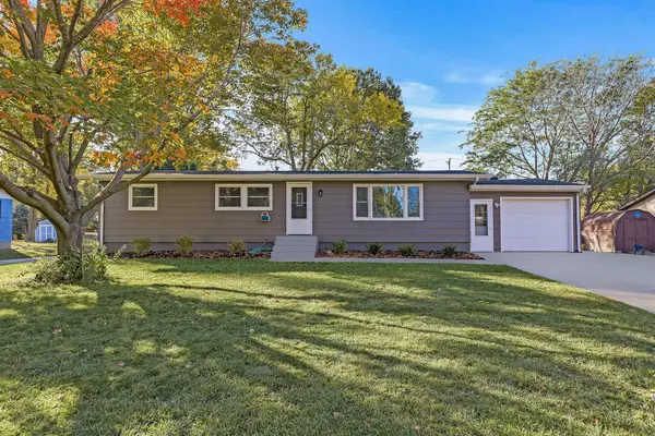 209 Linden PL S, Northfield, MN 55057