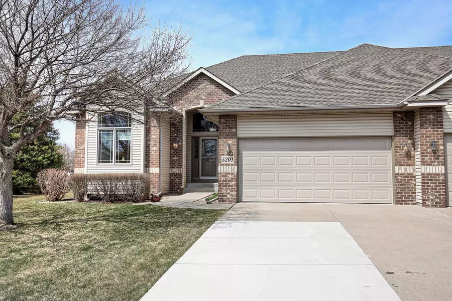 5201 107th AVE N, Brooklyn Park, MN 55443