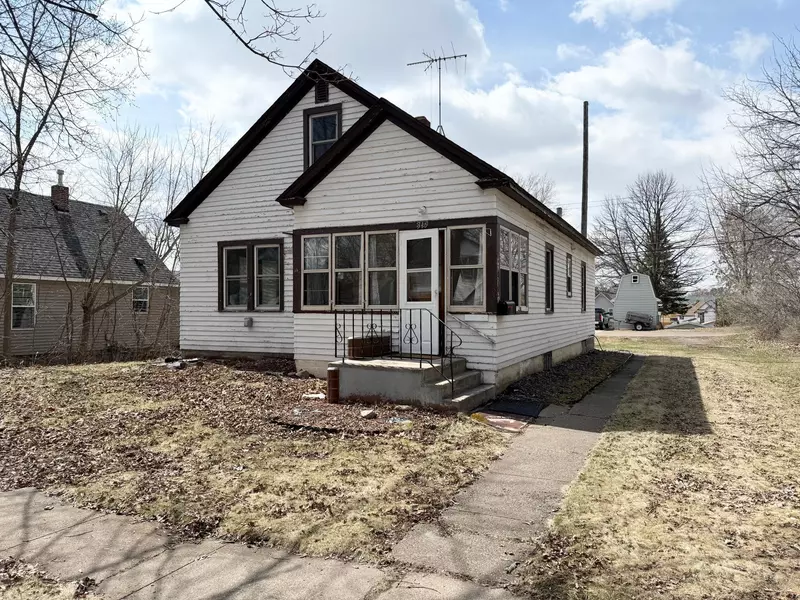 319 Mclean ST, Mora, MN 55051