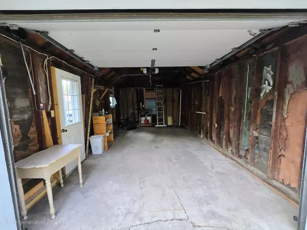 Pipestone, MN 56164,821 7th ST SW