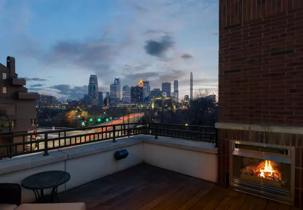 Minneapolis, MN 55413,101 Main ST NE #2