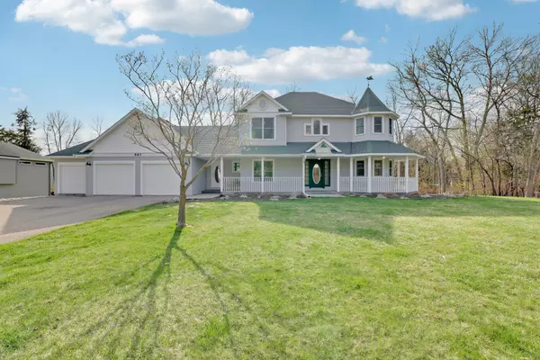 Minnetrista, MN 55364,865 Bayside LN