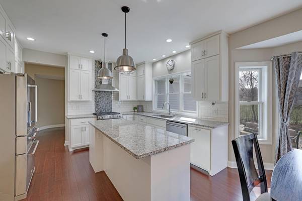 865 Bayside LN, Minnetrista, MN 55364