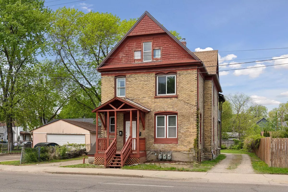 Minneapolis, MN 55413,1208 University AVE NE