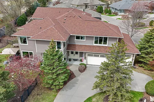 Minnetonka, MN 55391,17403 Sanctuary DR