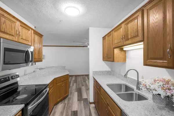 Brooklyn Park, MN 55443,5669 100th LN N