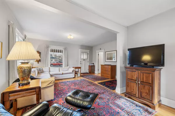 Moorhead, MN 56560,422 6th ST S