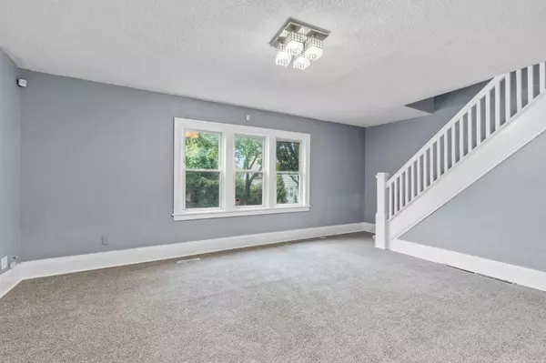 Saint Paul, MN 55106,1050 Walsh ST