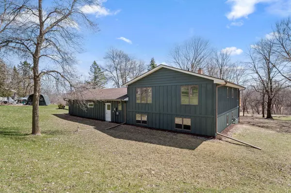 Franklin Twp, MN 55328,5455 Farley AVE SE