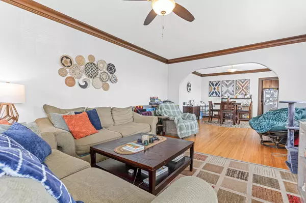 Saint Paul, MN 55104,386 Fry ST