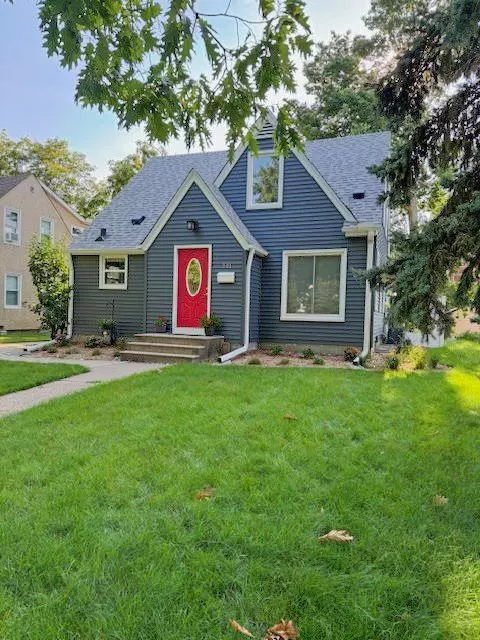 741 Mount Curve BLVD, Saint Paul, MN 55116