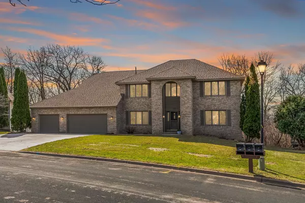 Burnsville, MN 55306,117 Geneva BLVD