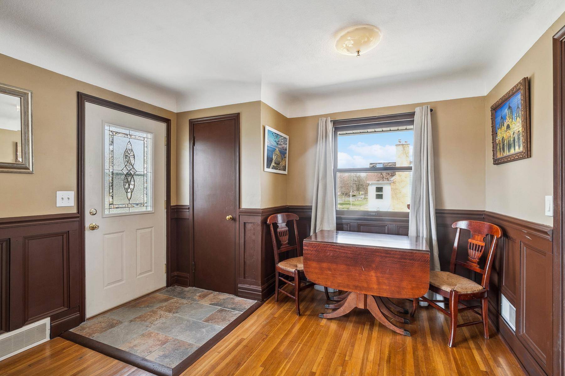 Edina, MN 55424,6101 Wooddale AVE