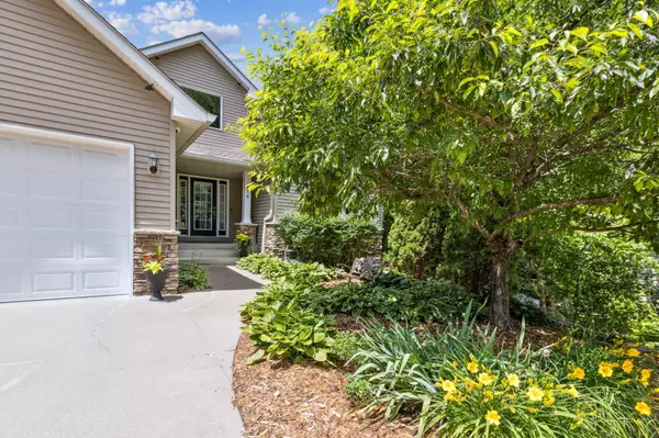 Long Lake, MN 55356,315 Russell LN