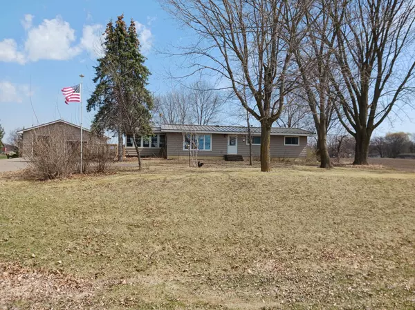 10364 County Road 17 SE, Franklin Twp, MN 55328