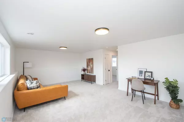 Moorhead, MN 56560,2316 37 AVE S