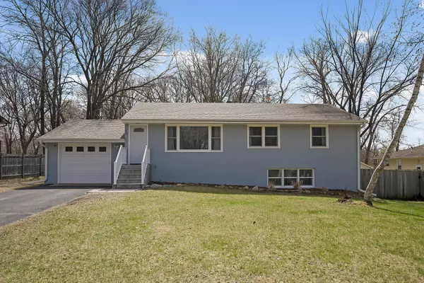 Coon Rapids, MN 55433,874 85th LN NW