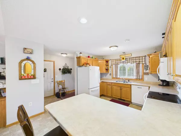 Melrose, MN 56352,809 1st ST SE