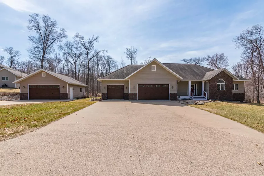 11833 Maplewood DR, East Gull Lake, MN 56401