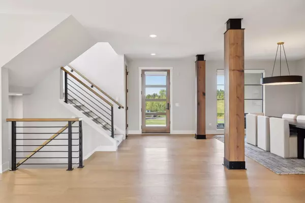 Medina, MN 55356,2836 Deer Hill RD