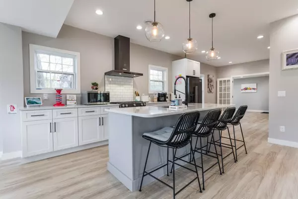 Battle Lake, MN 56515,208 E Dunton ST