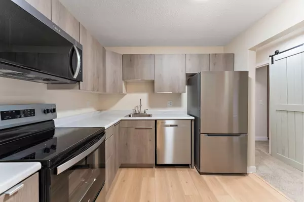 Eagan, MN 55121,3155 Coachman RD #483