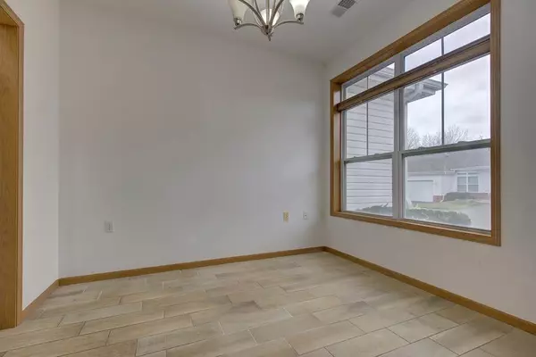 Saint Paul, MN 55119,2222 Lower Afton RD E