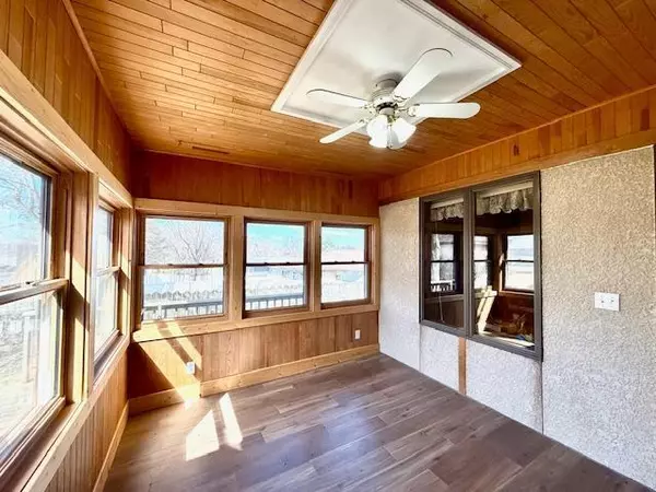 Caledonia, MN 55921,107 Sunnyside DR E
