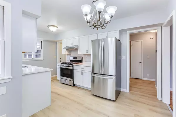 Maplewood, MN 55117,1879 Beaumont ST