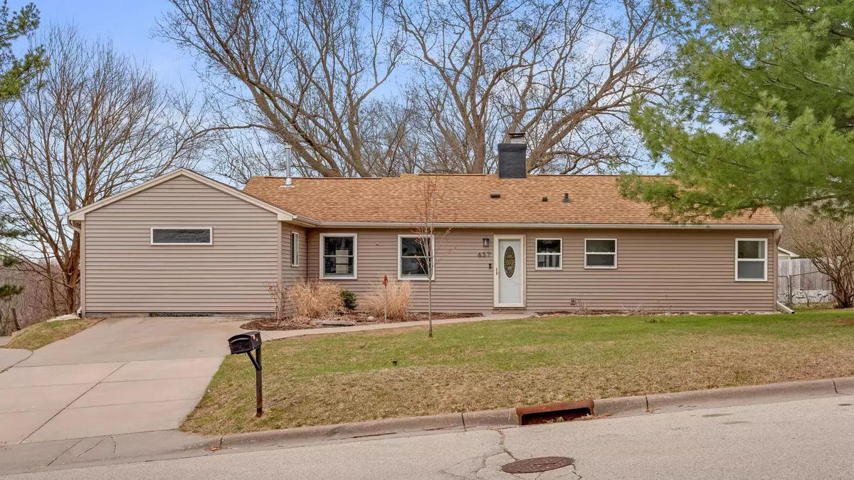 La Crescent, MN 55947,637 N 1st ST