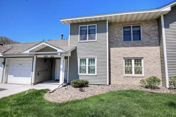 1815 County Road E E #6&G, White Bear Lake, MN 55110
