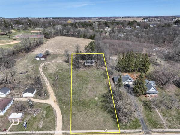 166 E Main ST, Ellsworth, WI 54011