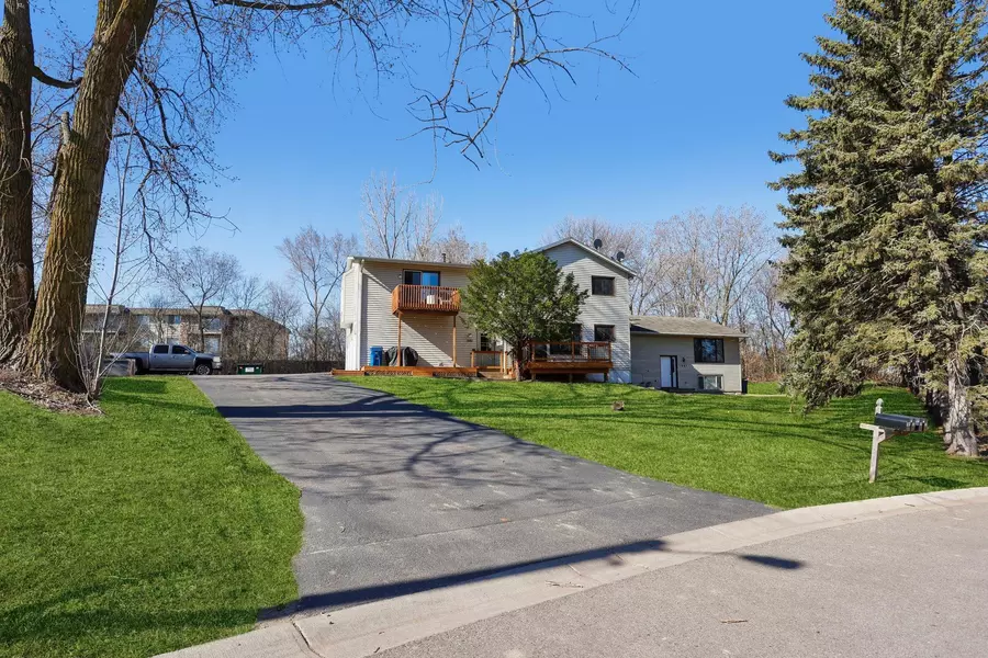 1085 6th ST SW, New Brighton, MN 55112