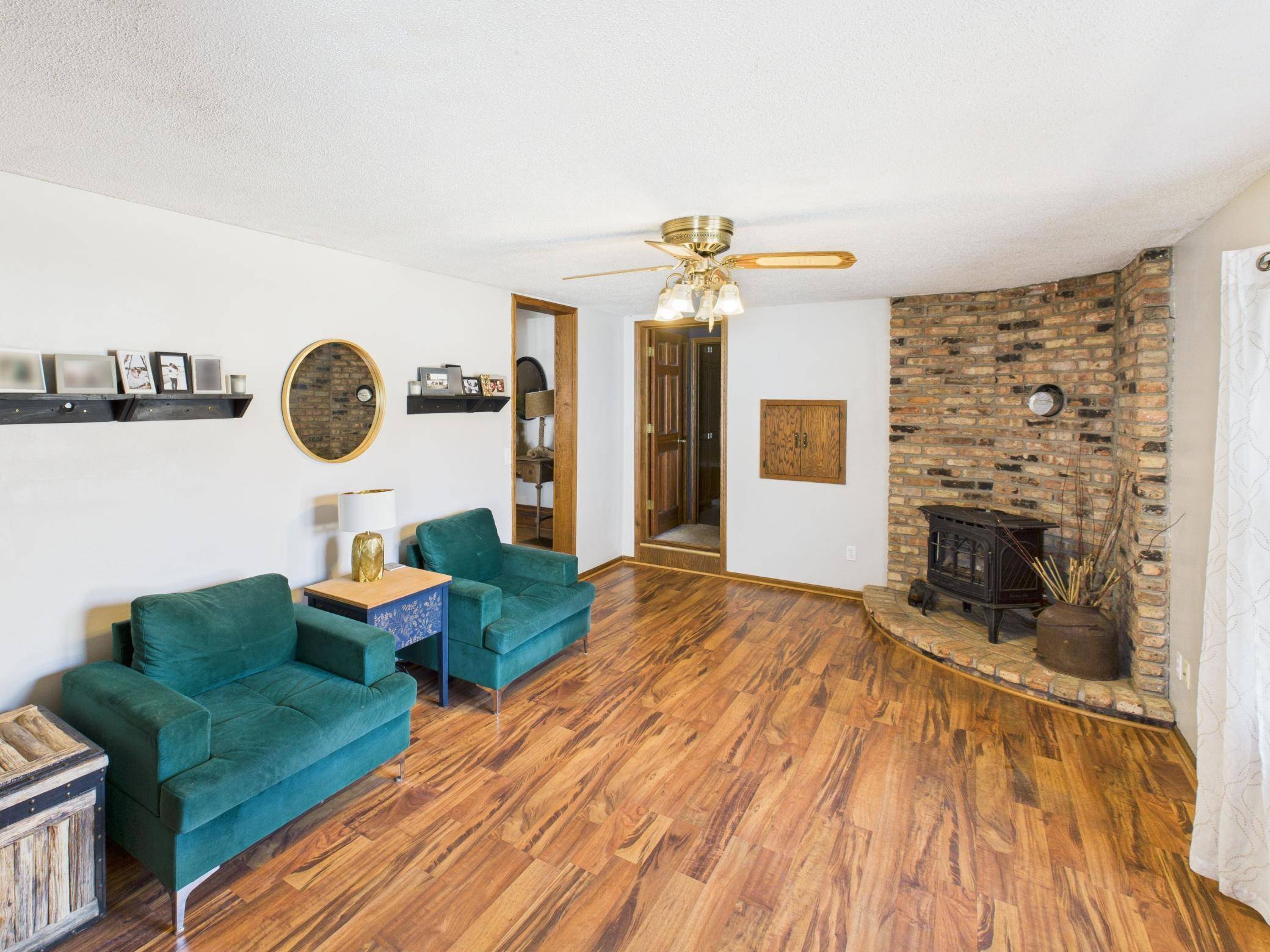 Paynesville, MN 56362,664 Business 23 W