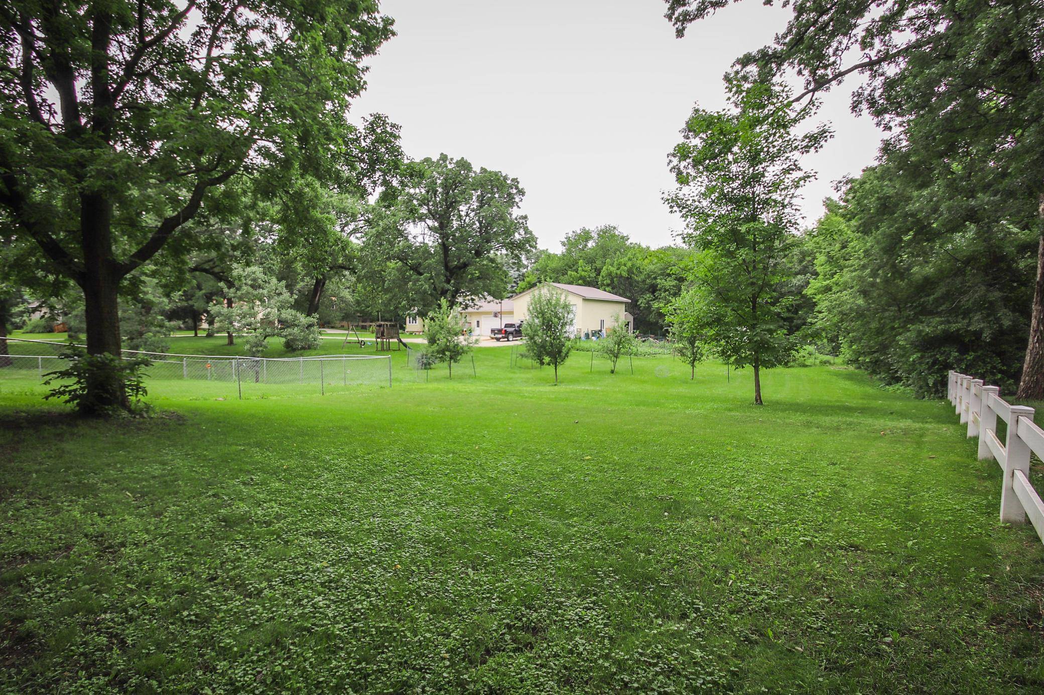 Paynesville, MN 56362,664 Business 23 W