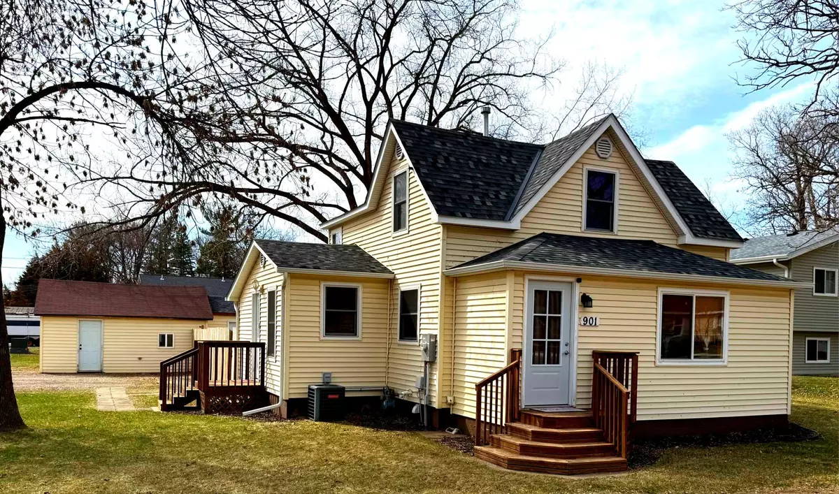 Princeton, MN 55371,901 7th AVE N