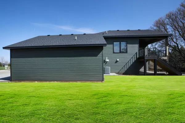 Kasson, MN 55944,1504 14th AVE NE
