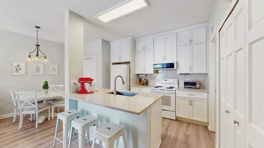 Apple Valley, MN 55124,15672 Garnet WAY #35