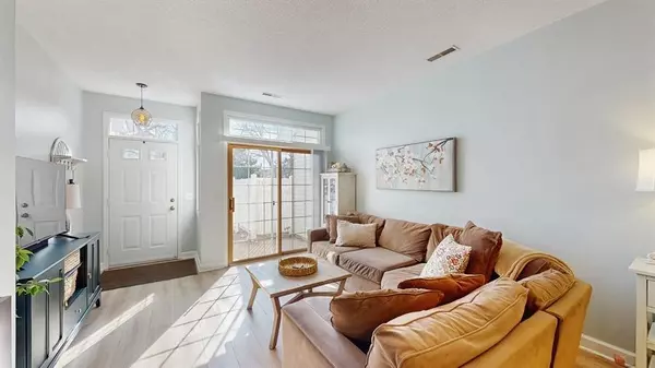 Apple Valley, MN 55124,15672 Garnet WAY #35