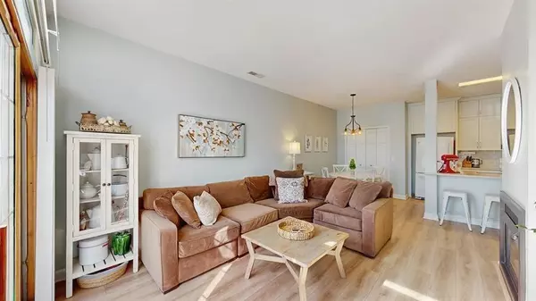 Apple Valley, MN 55124,15672 Garnet WAY #35