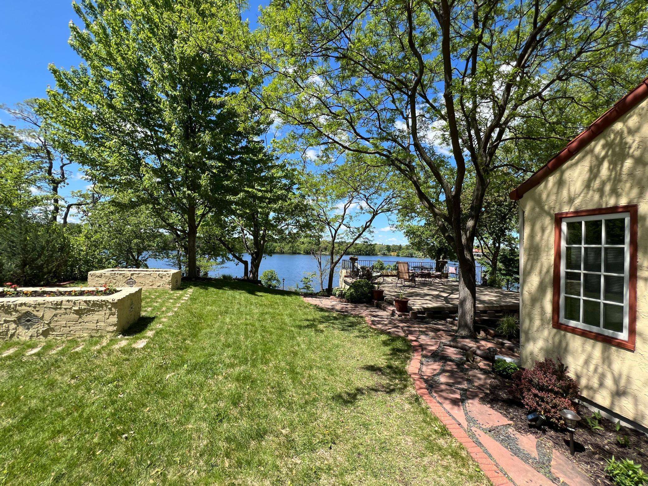Saint Paul, MN 55117,1260 Como BLVD E