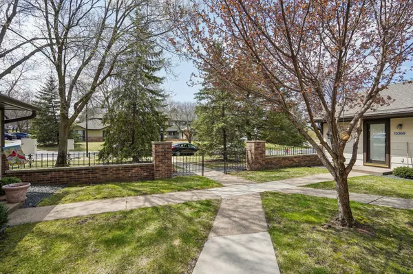 Eden Prairie, MN 55346,13352 Zenith LN