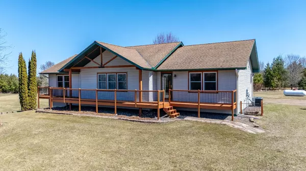 Star Prairie, WI 54017,1831 Winding Trail RD