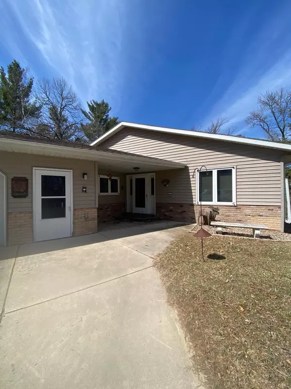 Nevis, MN 56467,25006 Great Pine DR