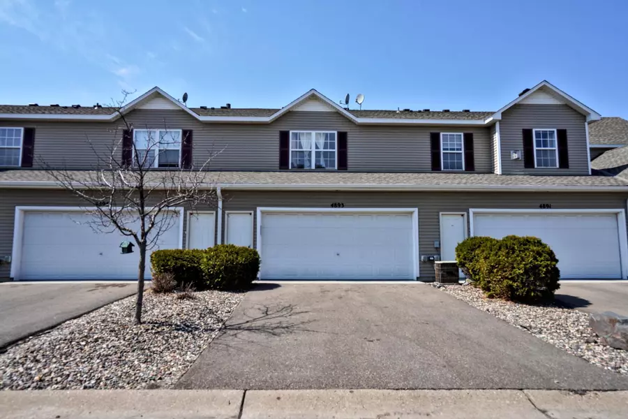4893 Boatman LN, Inver Grove Heights, MN 55076