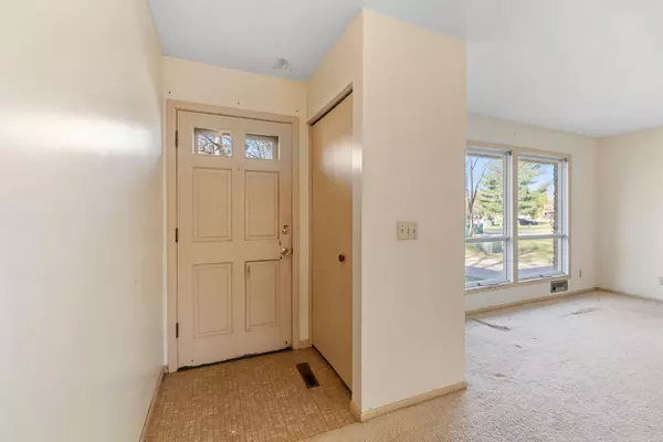 Stillwater, MN 55082,2356 Driftwood LN