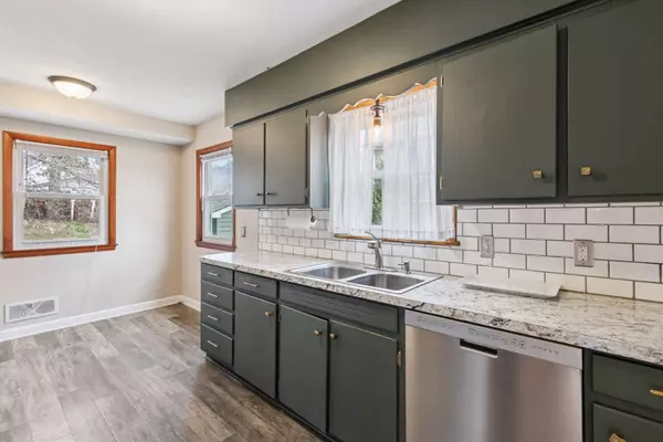 Saint Paul, MN 55103,1017 Stinson ST