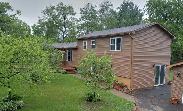 Cambridge, MN 55008,895 334th AVE NE