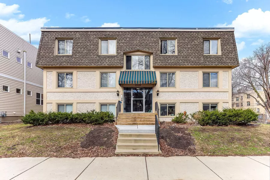 3236 Garfield AVE #201, Minneapolis, MN 55408