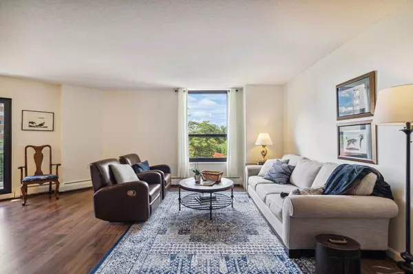 Richfield, MN 55423,6615 Lake Shore DR S #601